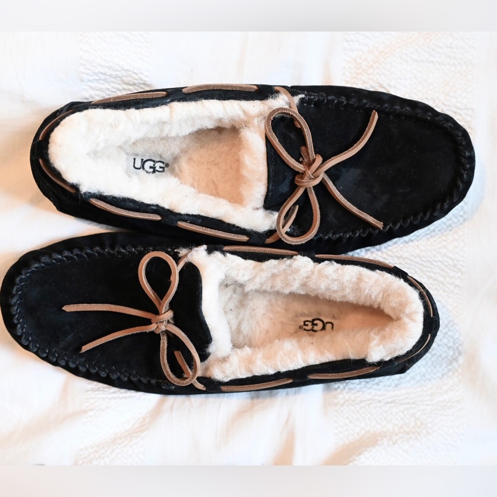Ugg Dakota Moccasin Slipper- Size 10